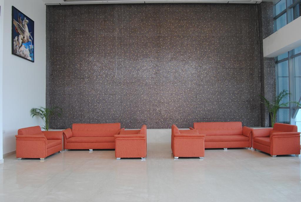 Xenious World Square Hotel Ghaziabad Exteriör bild